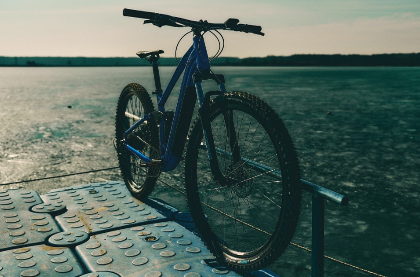 Pełne zawieszenie w rowerze za 6000 złotych? Romet pokazuje, że można